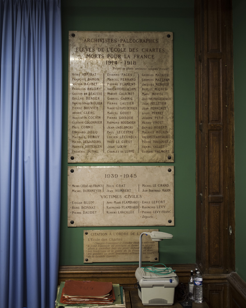 Plaques commémoratives dans l’ancienne grande salle de cours de l’École 