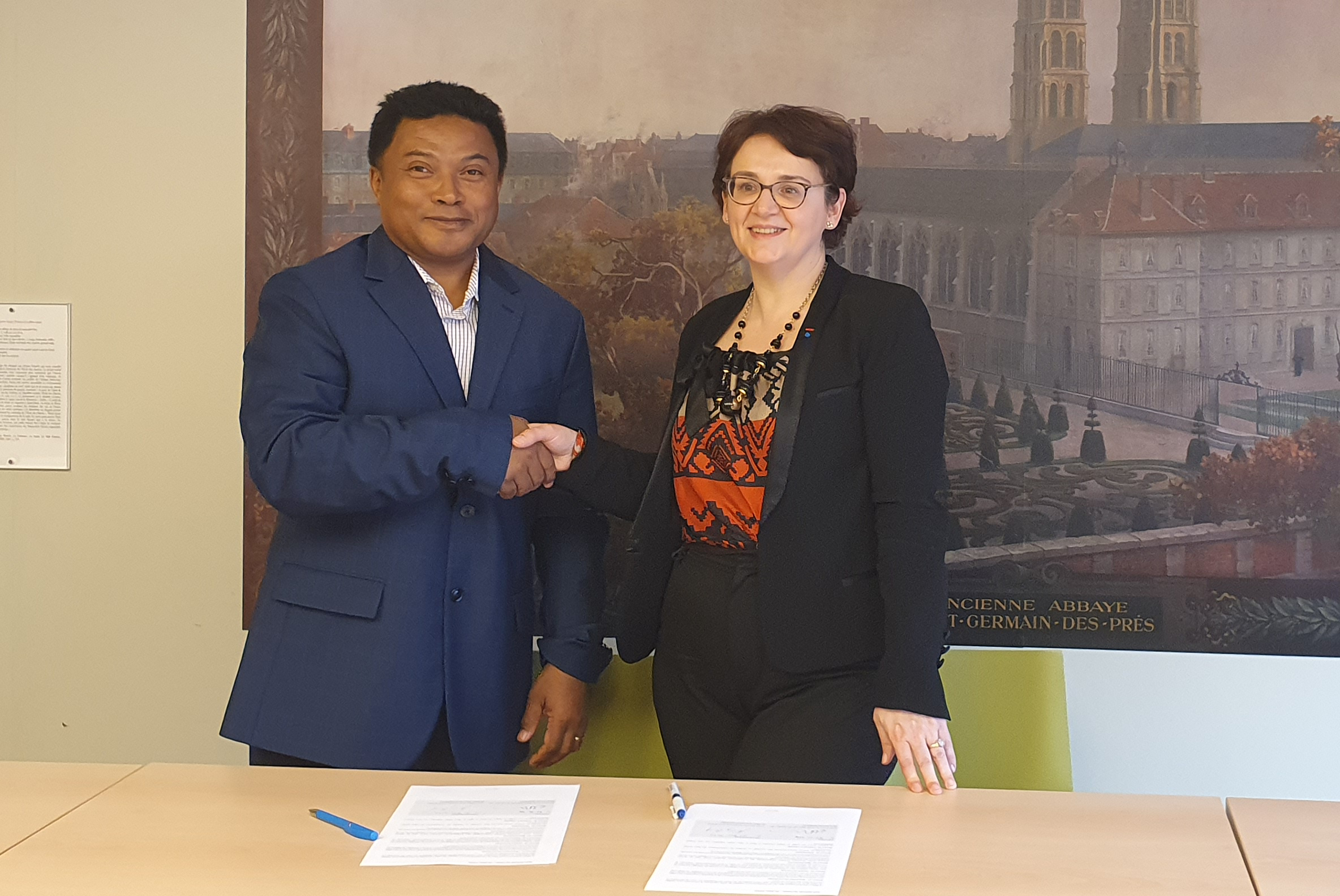 Signature de l’accord cadre avec l’Université d’Antananarivo