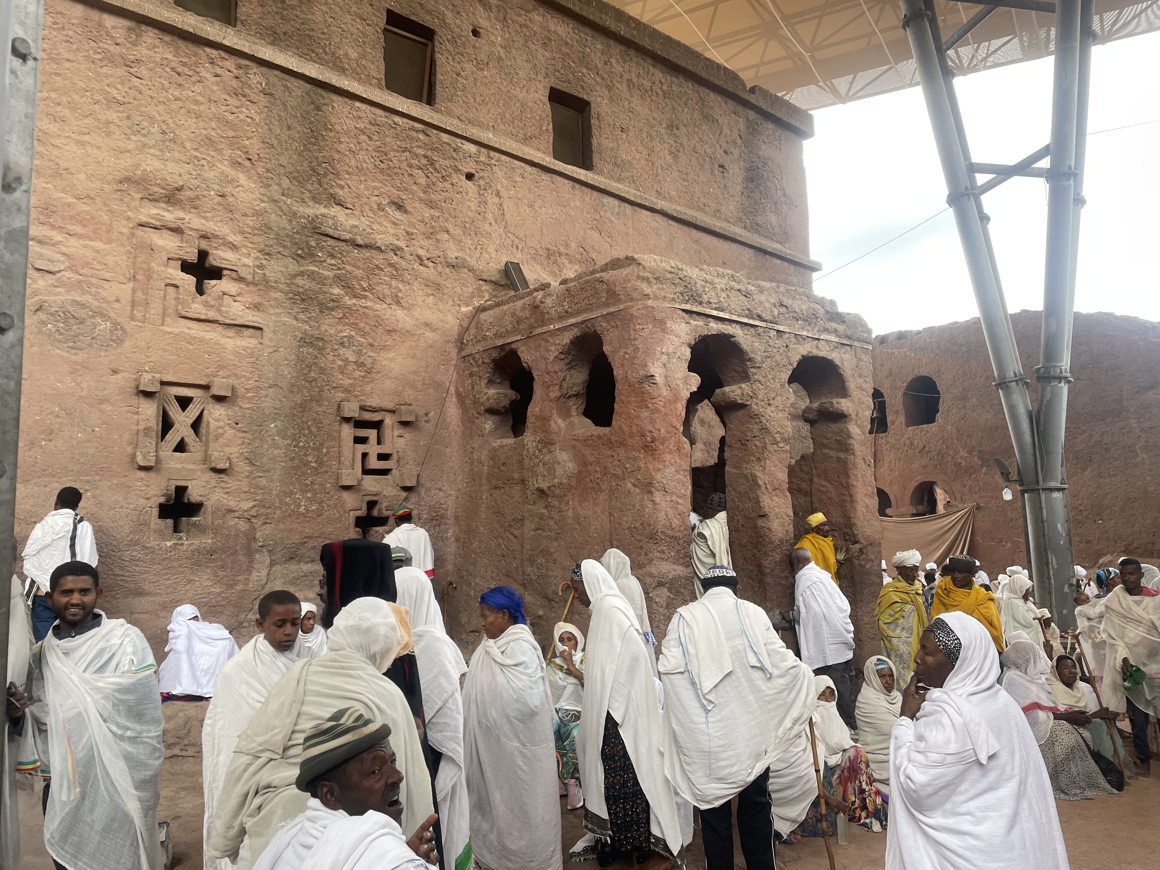 Image décorative : cérémonie de Mesqel à l'église de Bete Mariam