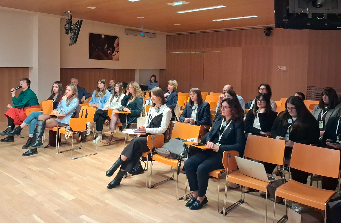 Image décorative : délégation de l’École et de professionnels et scientifiques ukrainiens © Stéphanie Louis