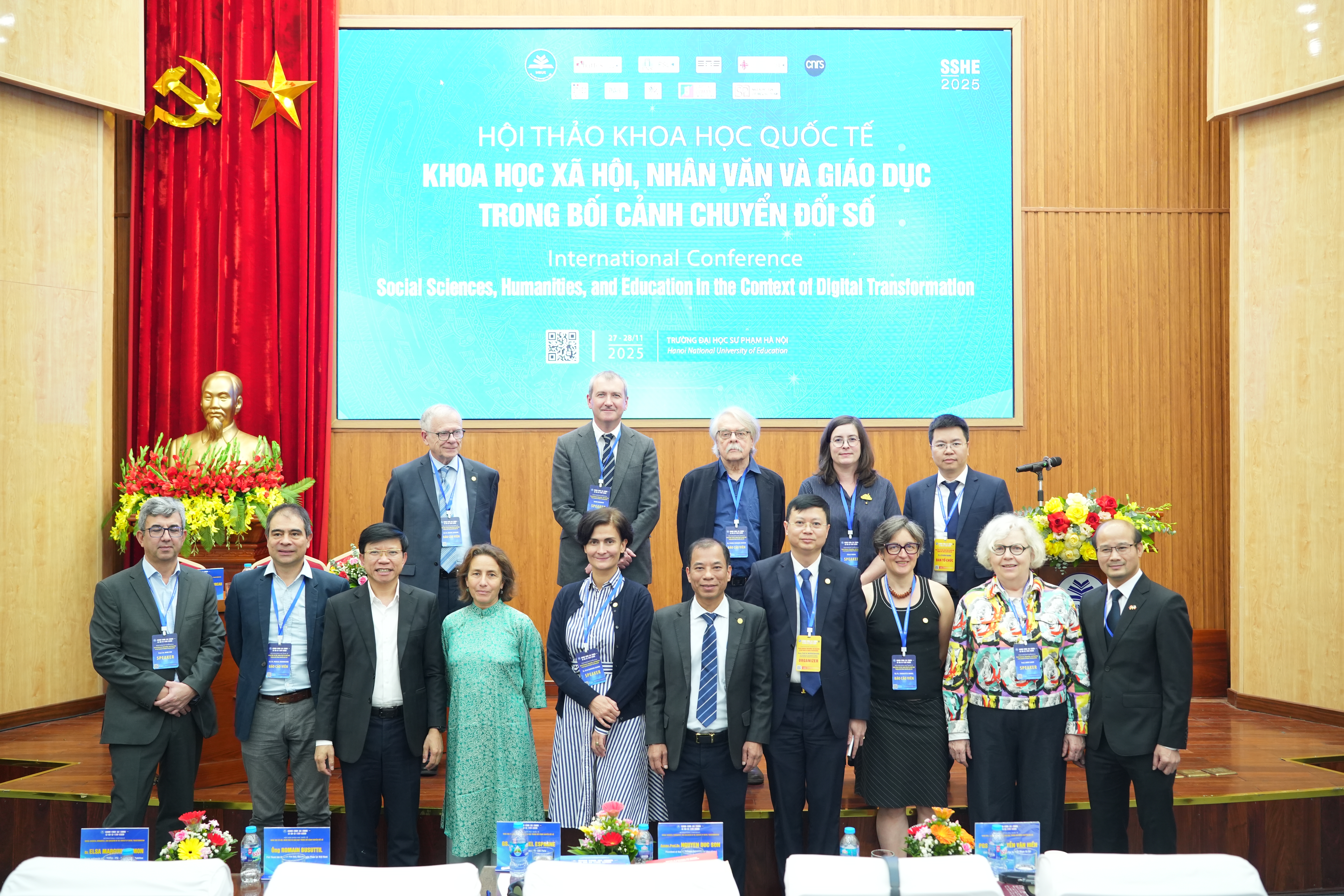 Image décorative : la délégation française conduite pour PSL par l’École nationale des chartes - PSL, lors de la conférence « Sciences sociales, Humanités et éducation dans le contexte de la transformation numérique »