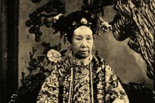 L'impératrice Cixi, en 1902 