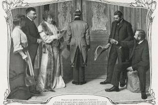 Image décorative : pendant les répétitions de Varennes, 1904, dans Femina, 15 avril 1904. De gauche à droite : une comédienne, Gustave Lenotre, Sarah Bernhardt, un soldat de dos, un homme non identifié, Henri Lavedan. BnF - ASP 