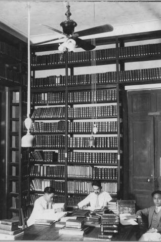 Salle de lecture de la bibliothèque de l'EFEO à Hanoi 