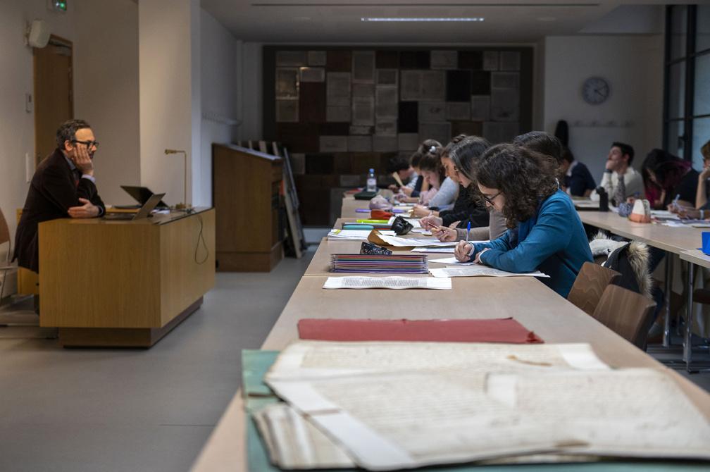 Image décorative : salle de cours Arthur-Giry © cl. Didier Plowy