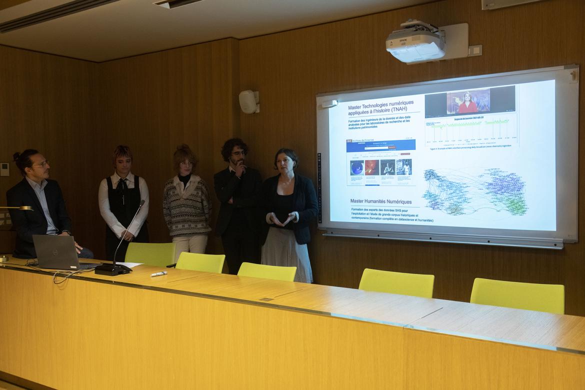 Présentation des humanités numériques à l’École, avec Vincent Jolivet, Chahan Vidal-Gorène, Emmanuelle Bermès, et des étudiantes en master