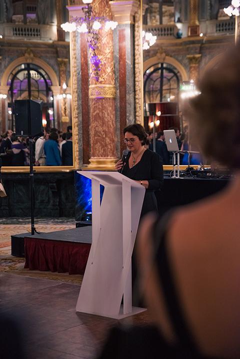 Ouverture du bal par un discours de Michelle Bubenicek, directrice de l’École