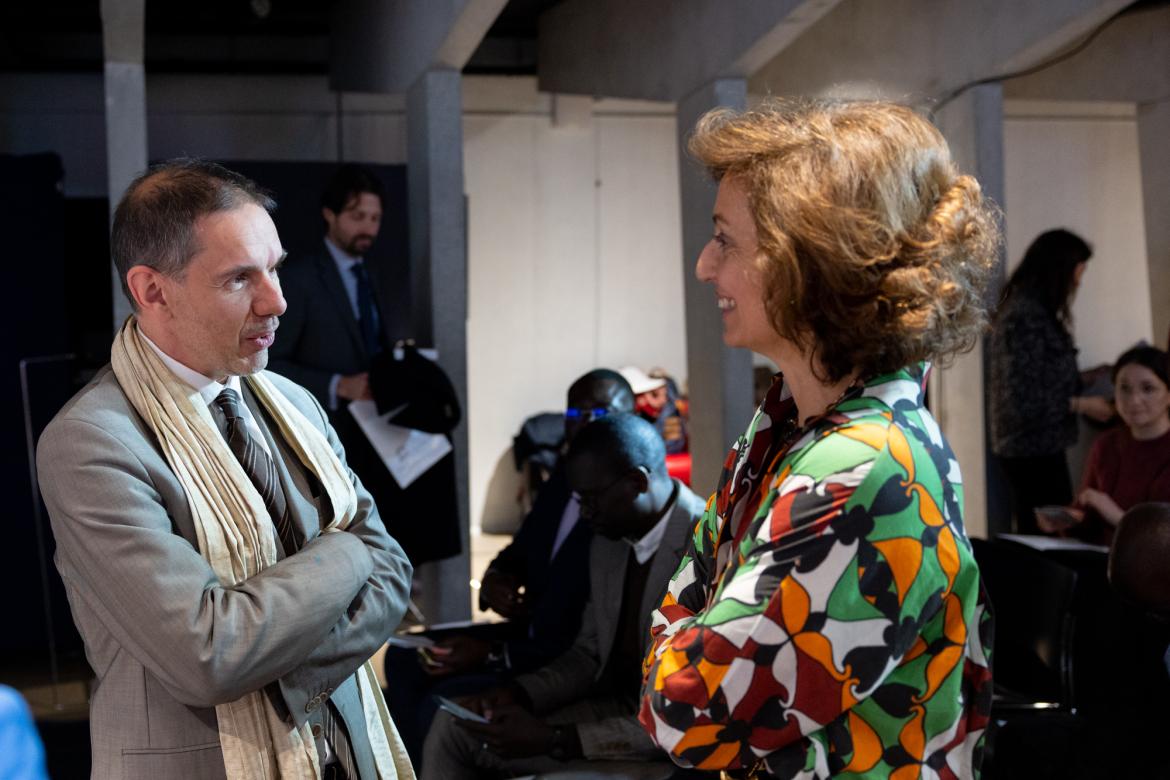 Édouard Vasseur, professeur d’Archivistique, diplomatique et histoire des institutions de l’époque contemporaine à l’École, et Audrey Azoulay, directrice générale de l’UNESCO