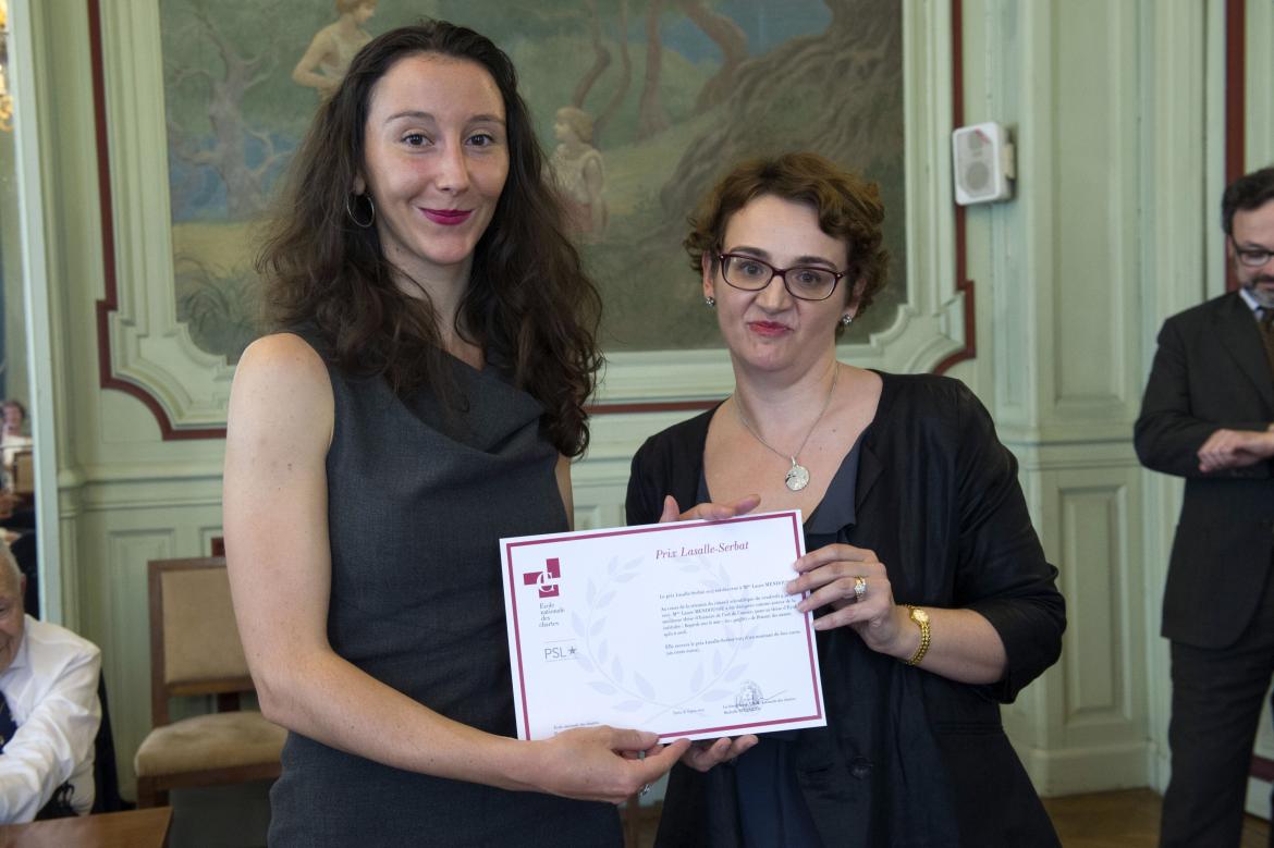 Laure Mendousse reçoit le prix Lasalle-Serbat