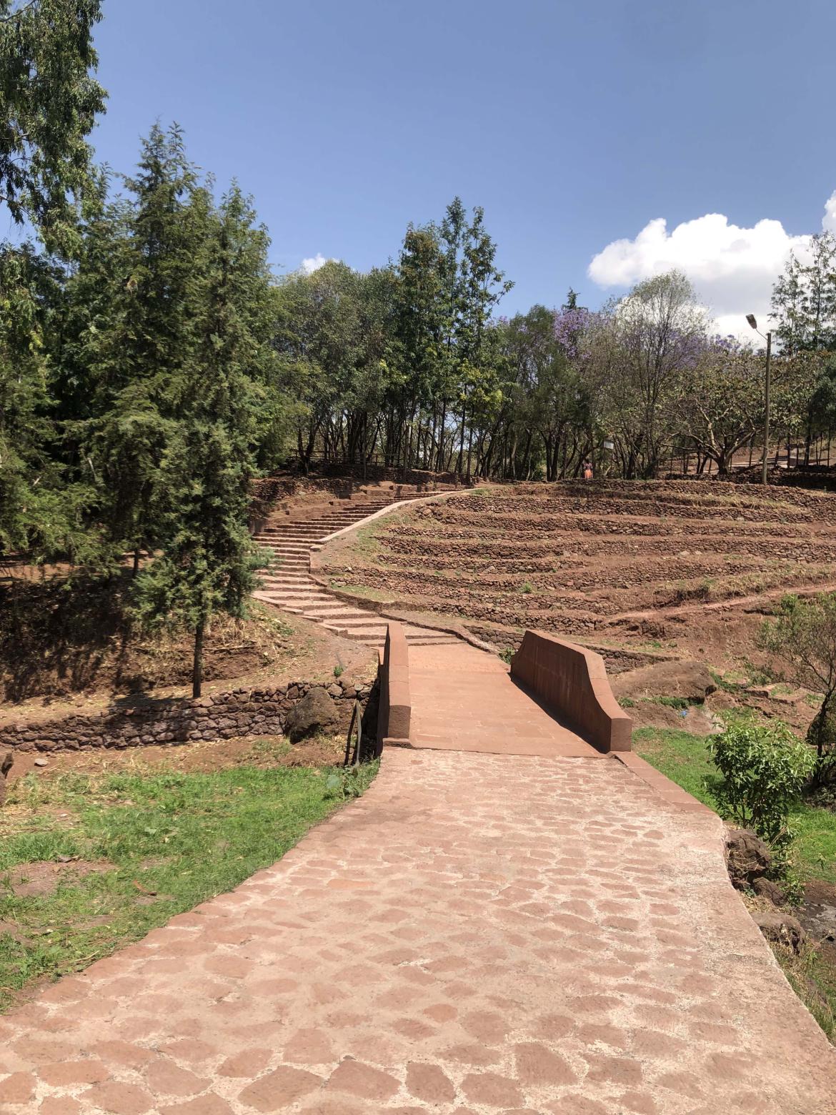 Image décorative : abords des monuments réalisés dans le cadre du chantier Sustainable Lalibela