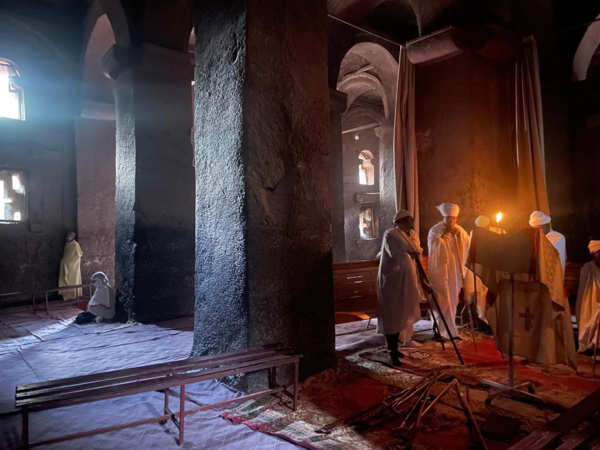 Image décorative : cérémonie de Mesqel, dans l'église de Bete Mariam