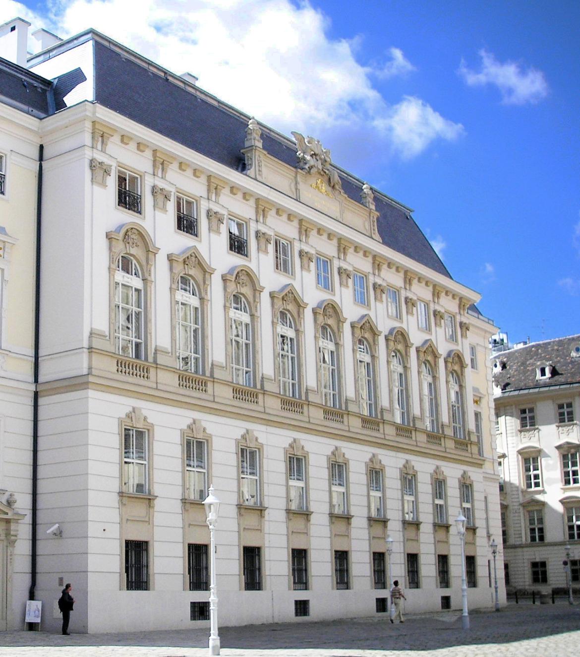 Image décorative : les Haus-, Hof- und Staatsarchiv sur la Minoritenplatz © Gryffindor (Wikipédia)