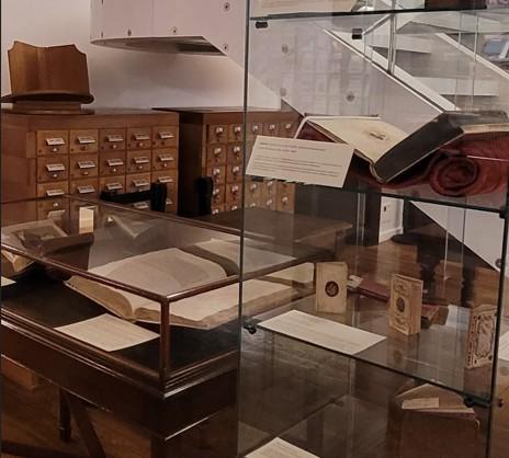 Image décorative : Exposition de la bibliothèque sur ses acquisitions patrimoniales de livres en 2023-2024