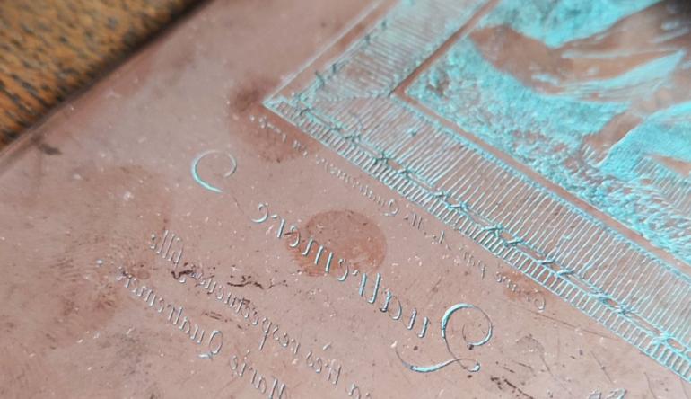 image décorative : matrice de cuivre de 1775, signature de la graveuse Adélaïde-Marie Quatremère