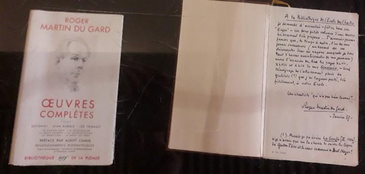 Image décorative : Dédicace de Martin du Gard dans ses Œuvres en Pléiade offerts à la bibliothèque en 1957
