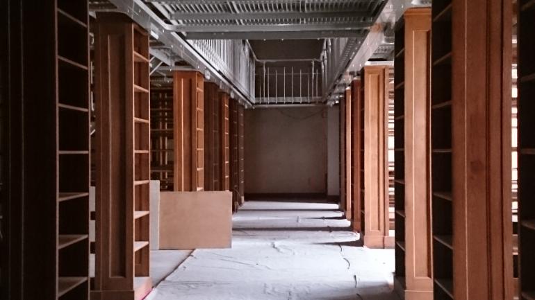 Image décorative : niveau 2 de la bibliothèque en chantier © Bibliothèque de l’École nationale des chartes - PSL