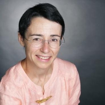 Image décorative : portrait de Roseline Claerr